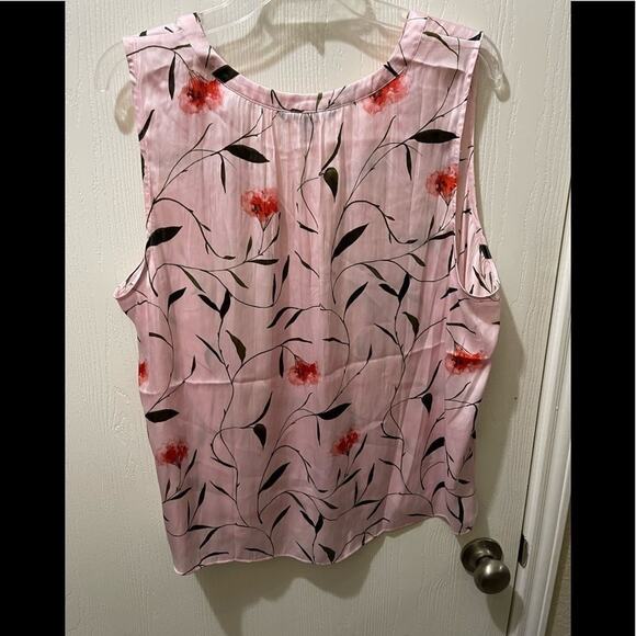 Banana‎ Republic Floral Tank Top NWOT - Picture 2 of 5